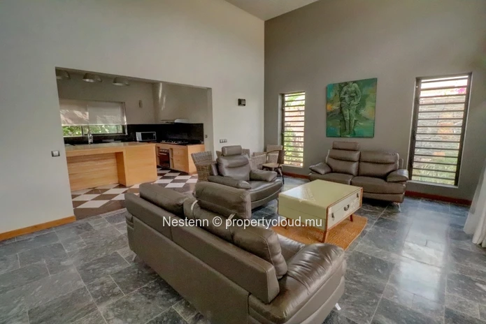 Villa contemporaine de 3 chambres dans un domaine sécurisé 