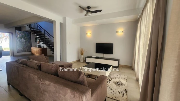 Duplex sécurisé de 3 chambres dans une résidence fermée