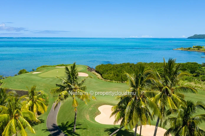 Exquisite golfside living: Luxurious off-plan villa