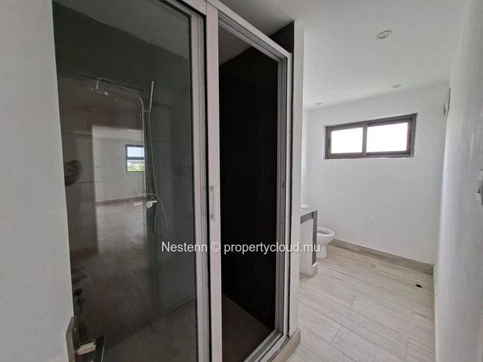 Villa de 4 chambres dans un residence securisee proche de la plage 