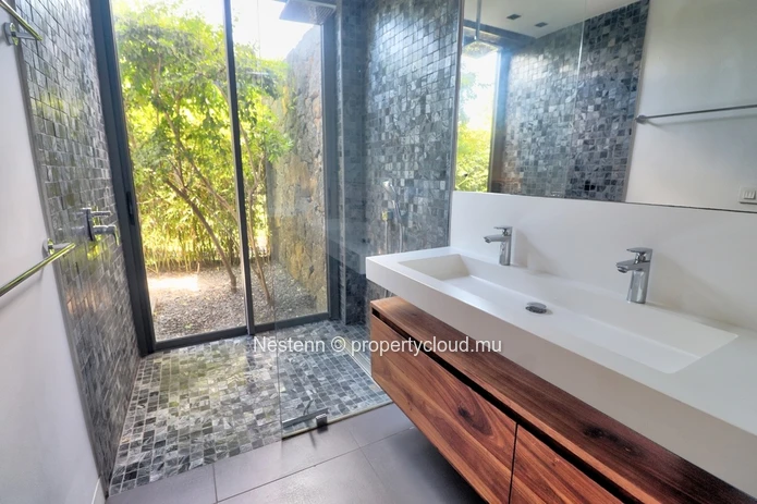 Exquisite villa on Anahita's Golf Estate: A fusion of luxury and natural elegance