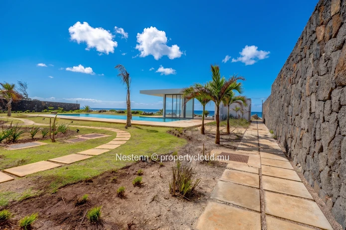 Appartement de 3 chambres dans une résidence en bord de mer. 