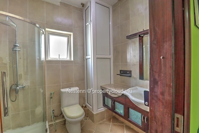 3-bedroom en suite apartment with sea view 