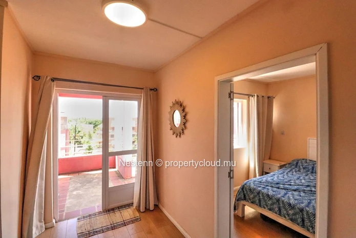 Penthouse moderne avec 2 chambres et proche des commerces 