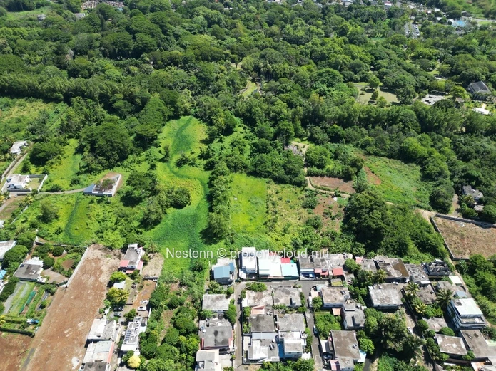 Terrain résidentiel de 2954 m², ce terrain est parfait pour votre projet de maison