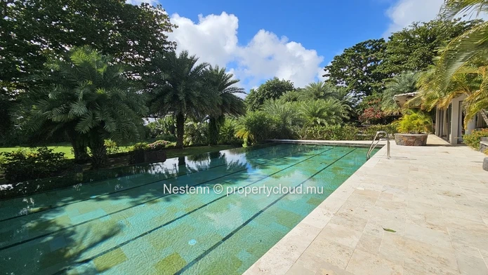 Villa de 8 chambres dans le prestigieux Golf Estate