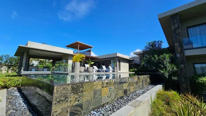 Villa de 4 chambres à l'architecture moderne dans un prestigieux domaine de golf