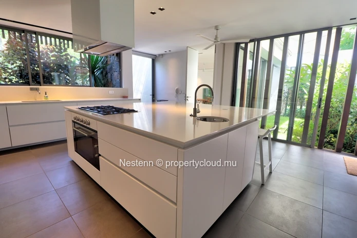 Exquisite villa on Anahita's Golf Estate: A fusion of luxury and natural elegance