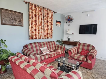 7 Bedroom House