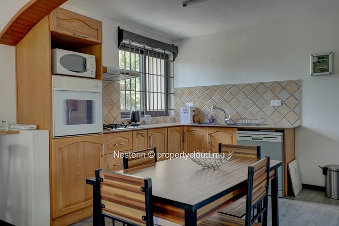 Immeuble à Usage Mixte de 490 m² 