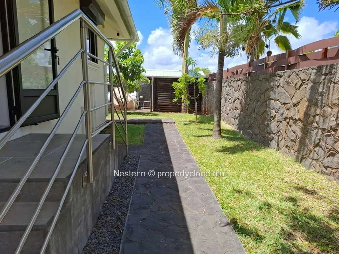 Maison familiale contemporaine haut de gamme dans une résidence privée fermée