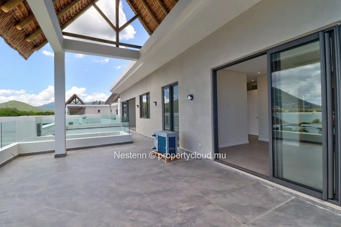 Penthouse de 4 chambres avec vue mer et montagne 