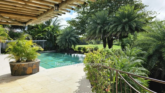 Villa de 8 chambres dans le prestigieux Golf Estate