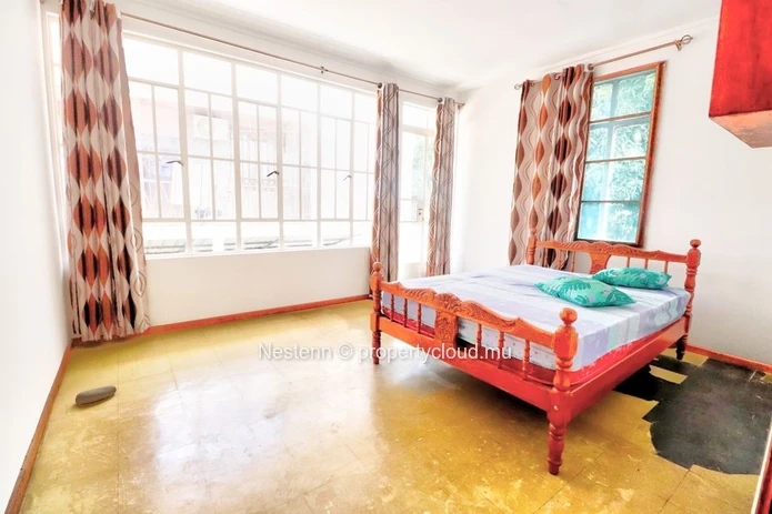 Traditional 2-bedroom apartment with sea access needs renovations