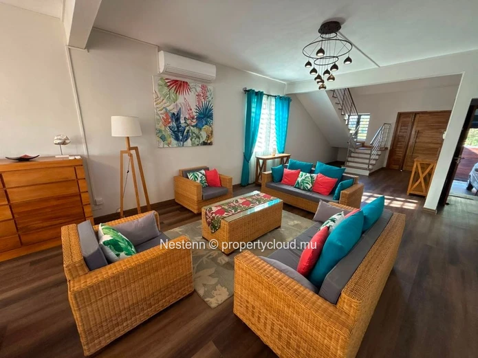 Exceptional Villa With 5 Suites For Rent – Pereybere
