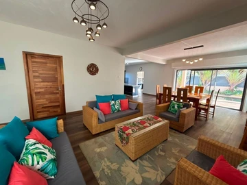 5 Bedroom House
