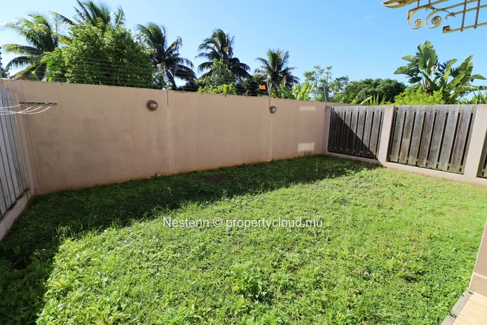 Pleasant 3-bed semi-detached house located in a residential complex.