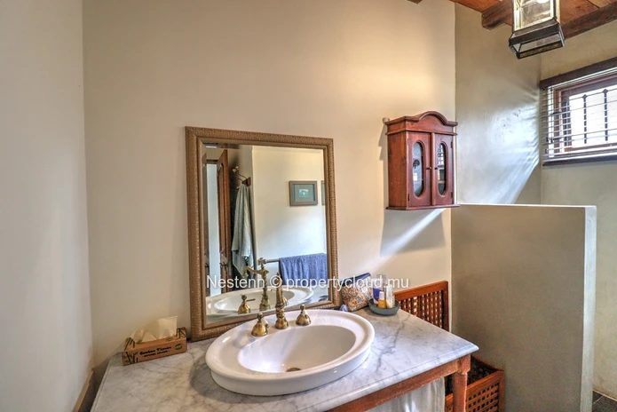 Incroyable villa de style colonial de 3 chambres avec belle vue sur mer