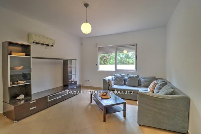 Villa de plain pied dans une residence securisee, prés de la mer