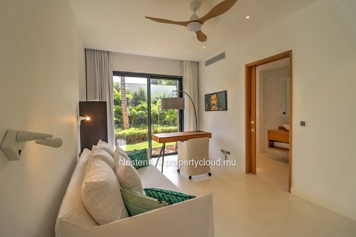 Exceptionnelle villa de 5 chambres en suite dans un cadre enchanteur de bord de rivière