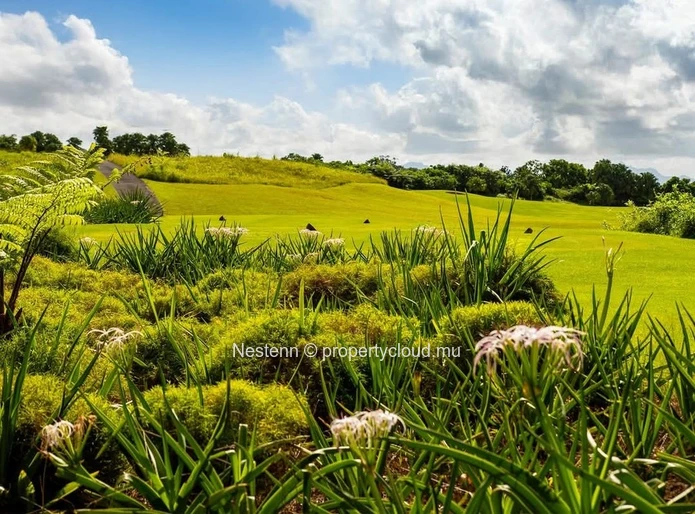 Terrains residentiels de 1832 m2 à 4060 m2, au cœur de l'île, sur un golf luxuriant