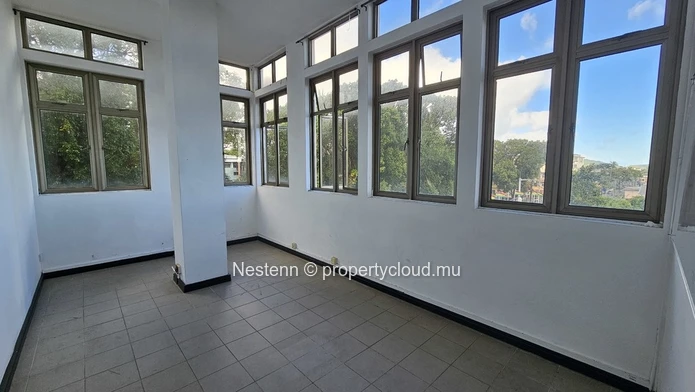 Bureau de 560m²  