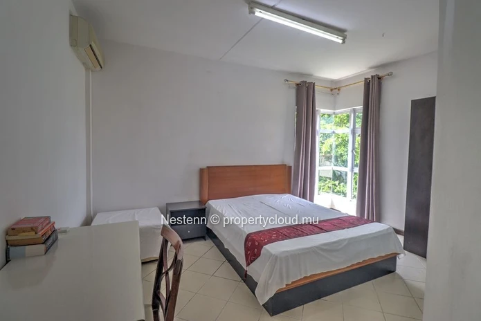 Well-Located 3-Bedroom apartment with parking 