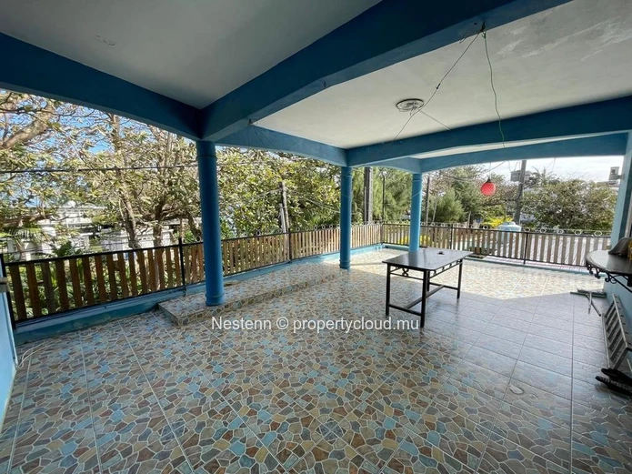 Charmante maison de 253,25 m2 proche de la plage 