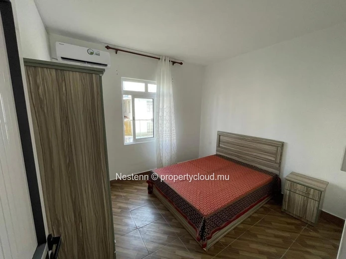 Freshly renovated furnished 3 bedrooms apartment 