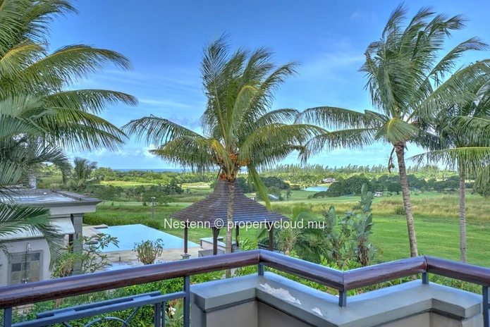 Villa d'exception avec vue mer et accès plage