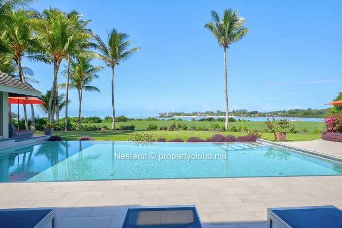 Villa avec vue mer – Élégance moderne avec piscine privée