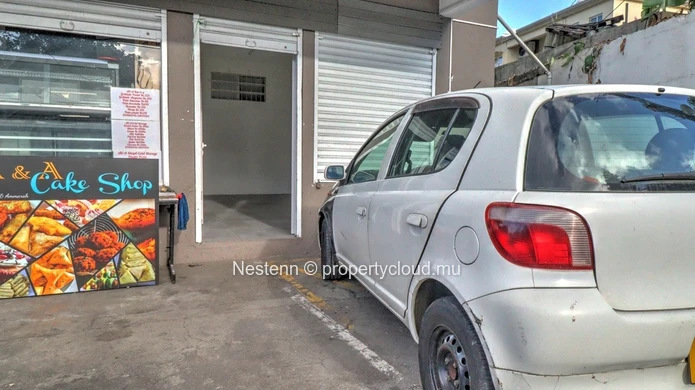 Espace commercial de 15,99 m² 
