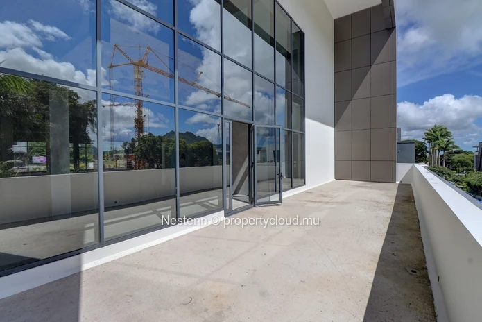 Exclusive office on the 1st Floor 