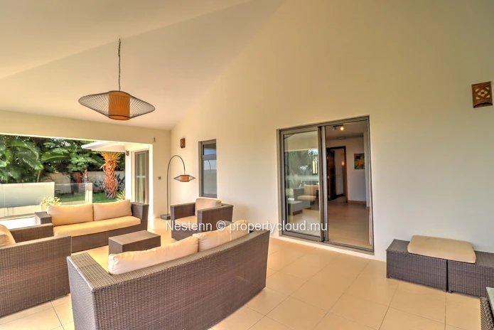 Fantastic 5 bedroom villa with panoramic sea views