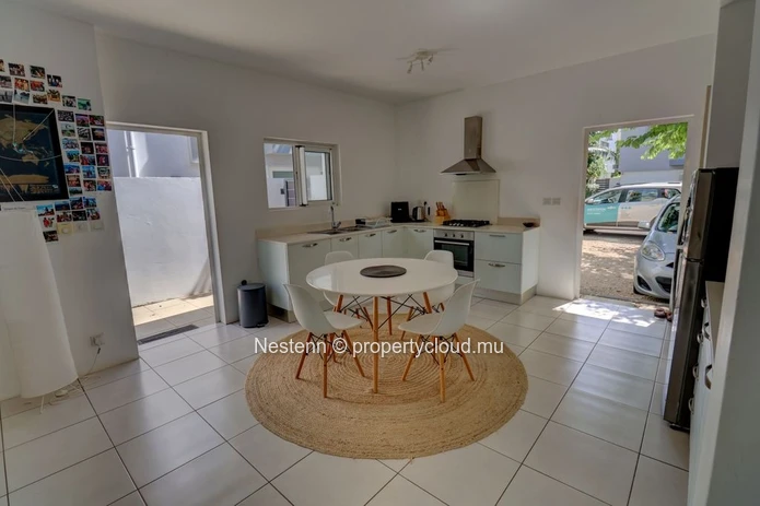 Townhouse de 3 Chambres avec piscine