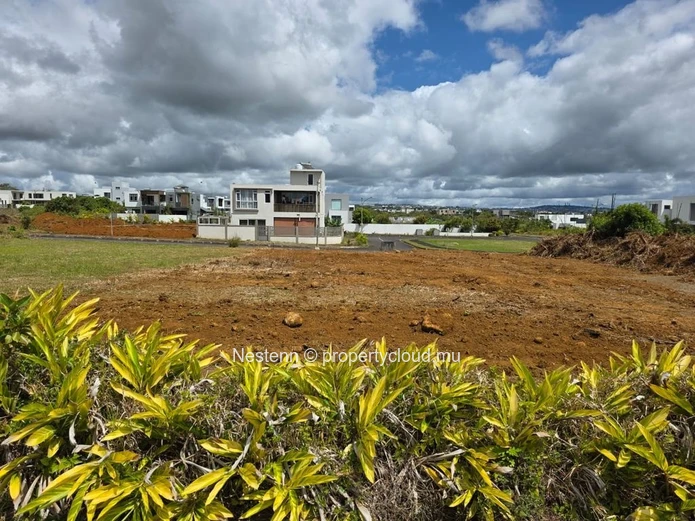 Residential land of 627.80 m²