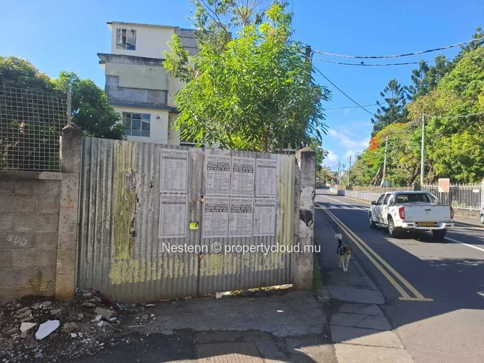 Terrain commercial de 333,5 m² 