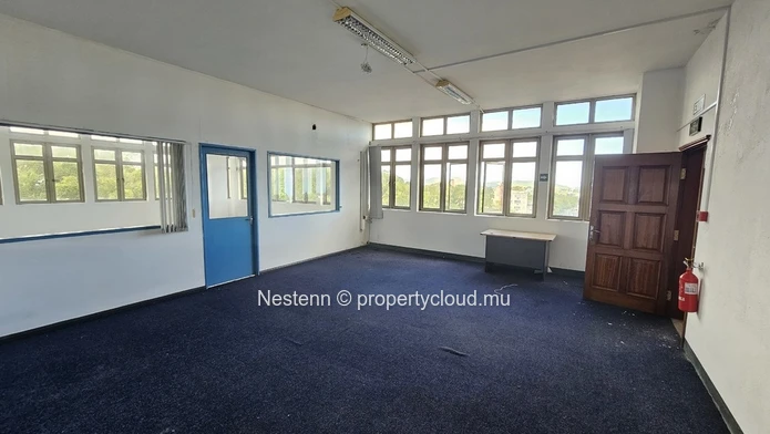 Bureau espace-ouvert de 560m²