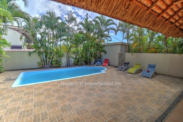 Villa de plain pied dans une residence securisee, prés de la mer