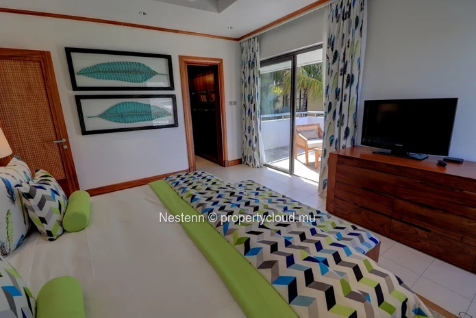 Beautiful 5-bed sea view villa on Ernie Els Golf Course
