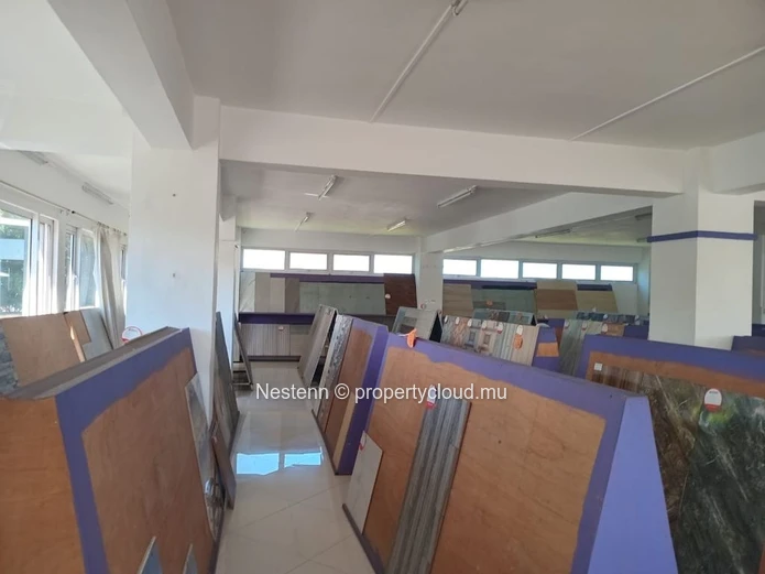Exceptional commercial location