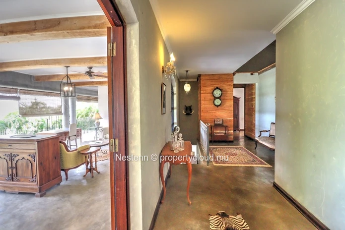 Incroyable villa de style colonial de 3 chambres avec belle vue sur mer