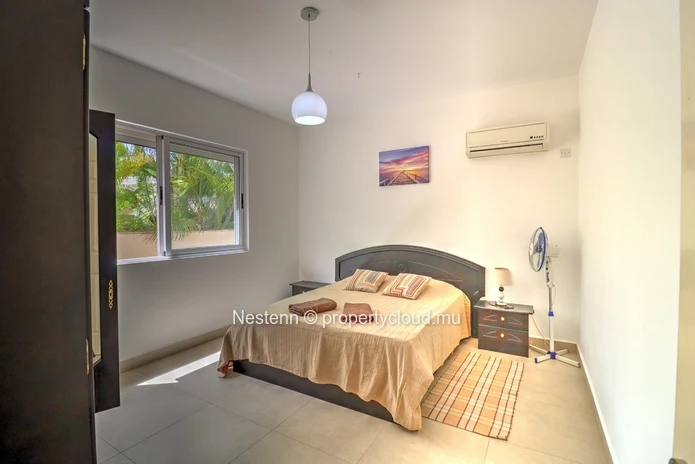 Villa de plain pied dans une residence securisee, prés de la mer