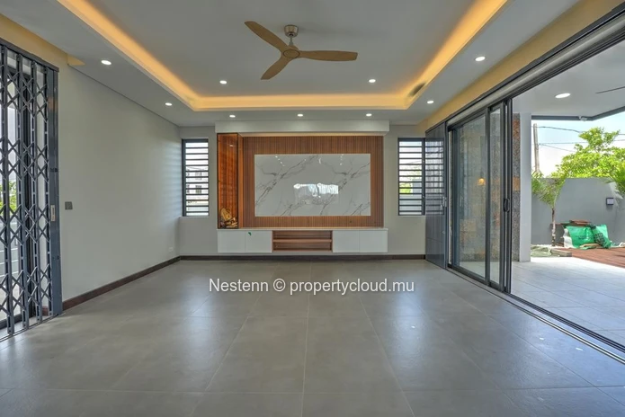 Villa haut de gamme de 4 chambres avec 324 m² sur un terrain de 409 m² 