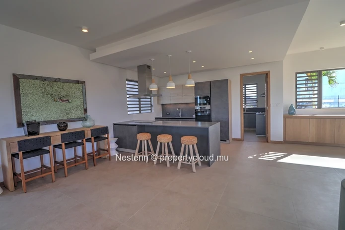 Villa de 4 chambres à l'architecture moderne dans un prestigieux domaine de golf