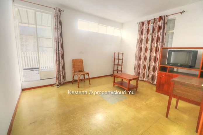 Traditional 2-bedroom apartment with sea access needs renovations