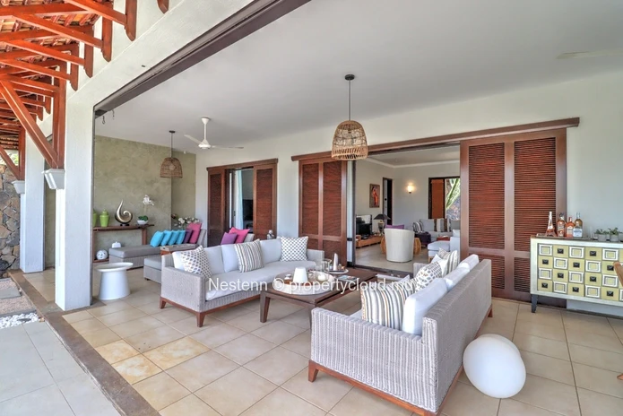 Superbe villa de 5 chambres située dans un domaine golfique