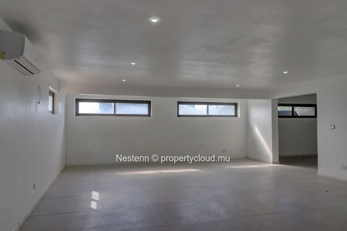 Élégante villa de 446 m² 
