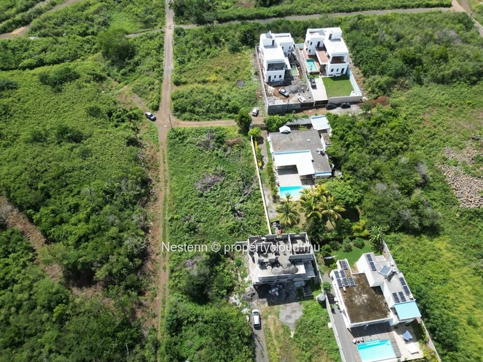 Residential land 844m2 10mins from the beach