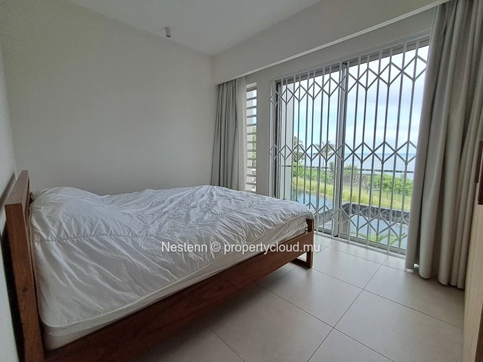 Appartement duplex moderne avec vue mer et accès plage